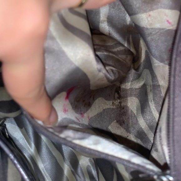 GUESS Purse - Picture 5 of 5